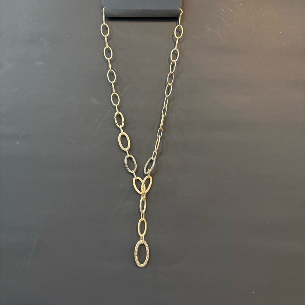 Elegant Gold Chain Link Necklace - Picture 3 of 6